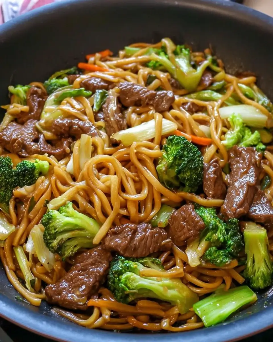 Rindfleisch und Brokkoli Lo Mein: Ein köstliches Rezept!