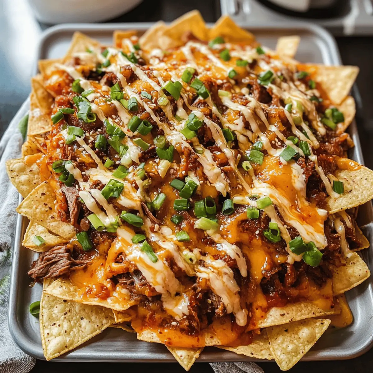 Koreanische Rindfleisch-Nachos für eine Geschmacksexplosion