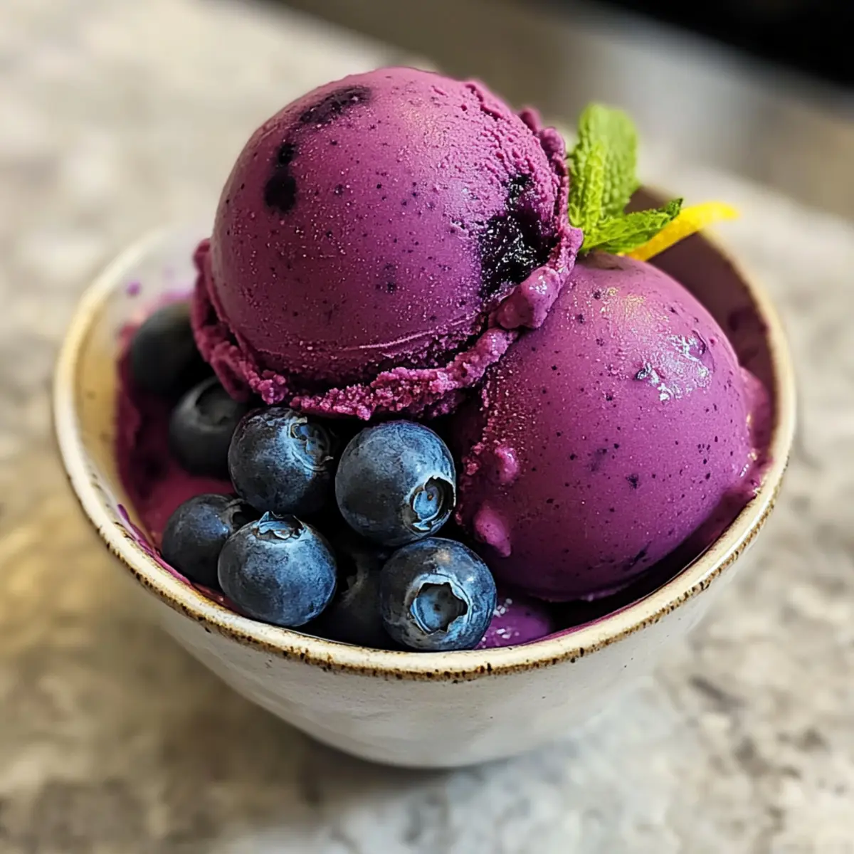 Kein Verlust Heidelbeer Zitronen Sorbet für heiße Tage